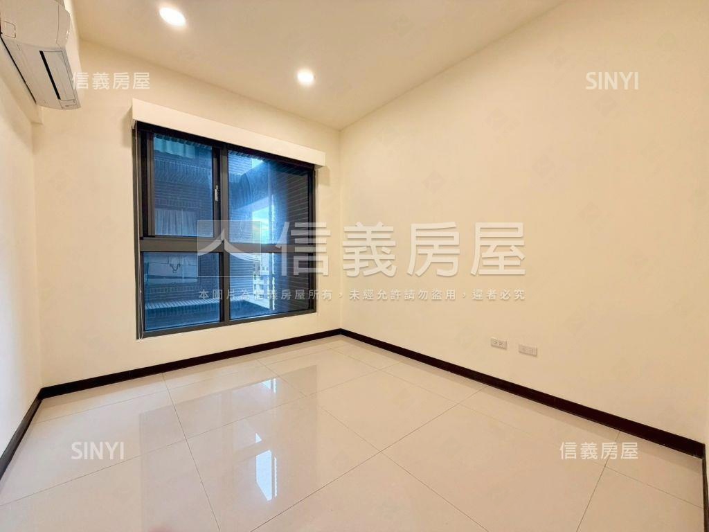 稀有釋出捷運景觀４房車位房屋室內格局與周邊環境