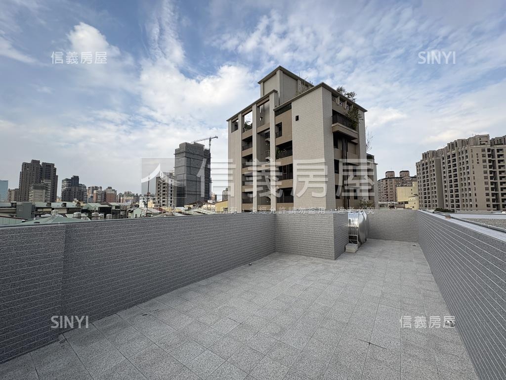 西區全新未住電梯透天房屋室內格局與周邊環境
