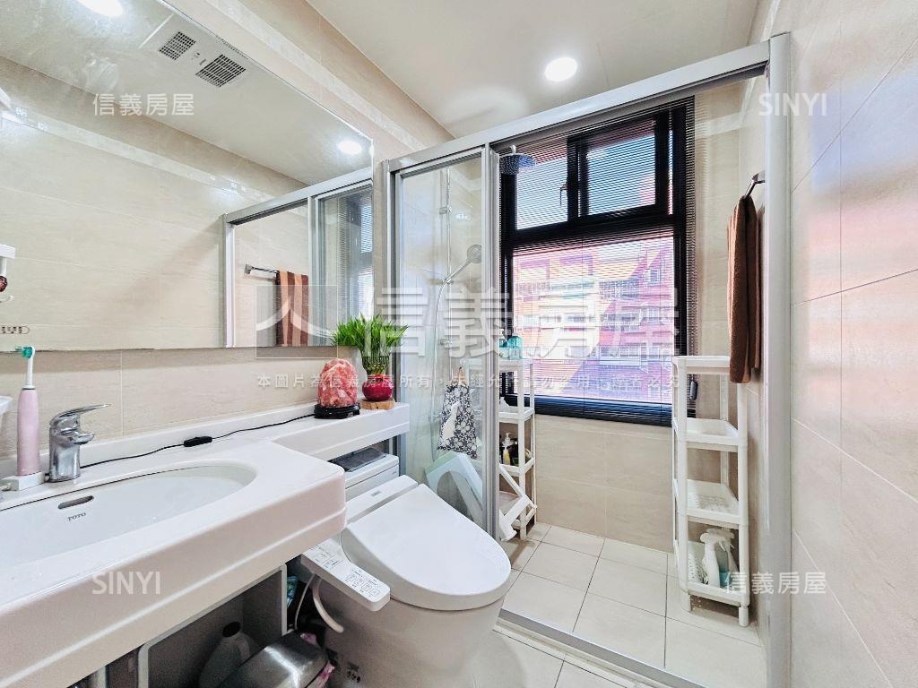 宜雄大兩房兩衛浴開窗房屋室內格局與周邊環境