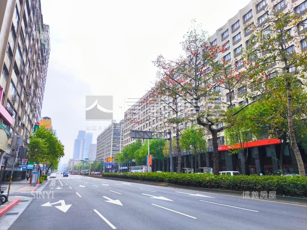 忠孝東頂級辦公房屋室內格局與周邊環境