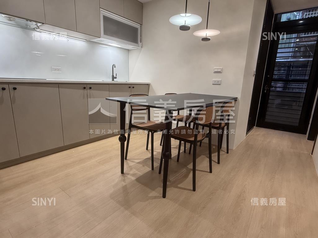 雙園全新裝潢房屋室內格局與周邊環境