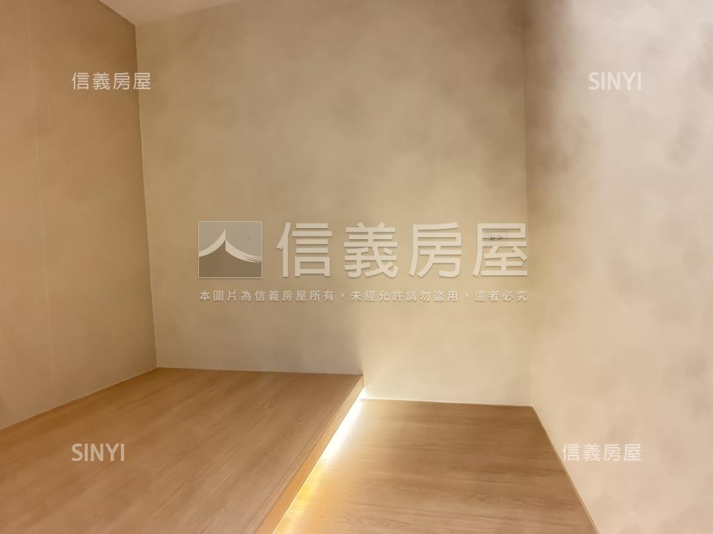 雙園全新裝潢房屋室內格局與周邊環境