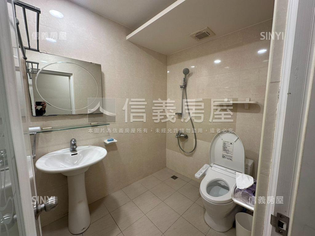 雙敦化學區雷根大樓房屋室內格局與周邊環境