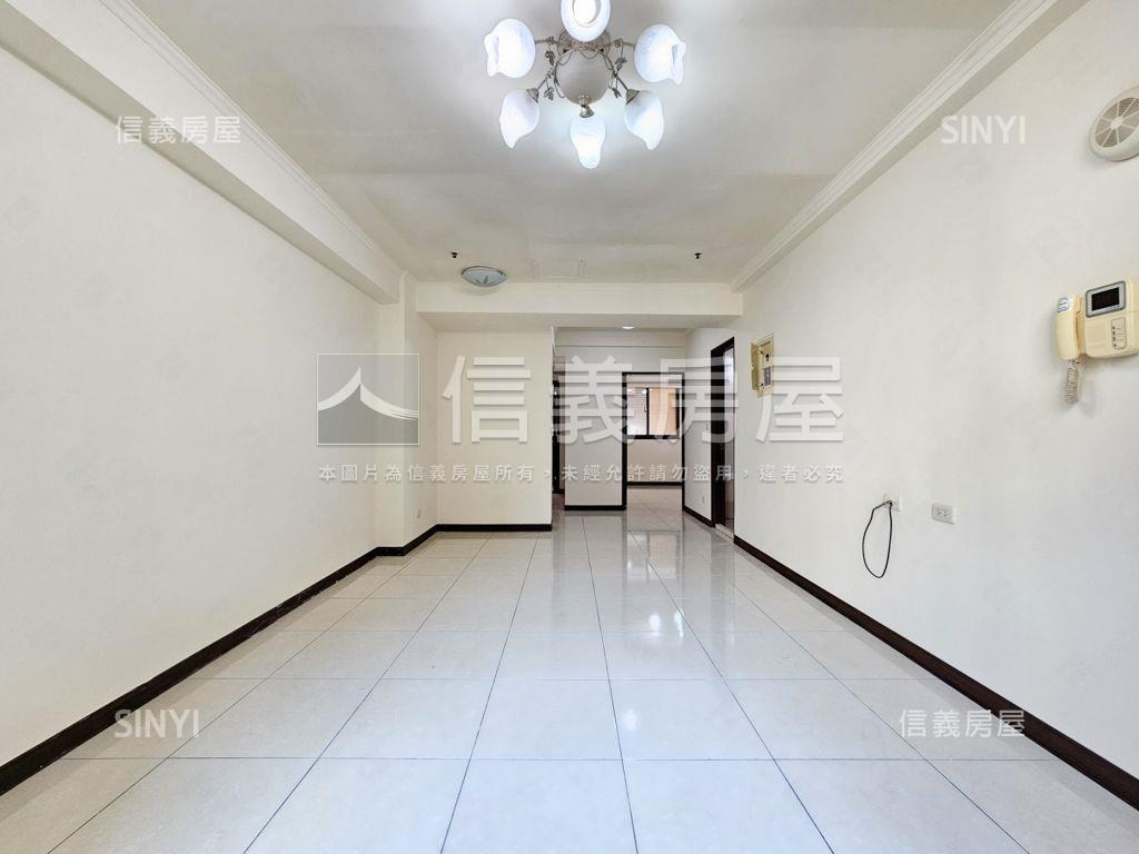 美麗歐洲溫馨套房房屋室內格局與周邊環境