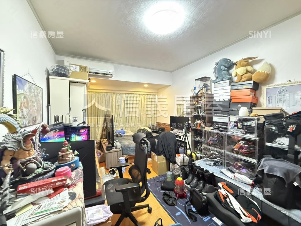 國泰名人朝南美景３房房屋室內格局與周邊環境