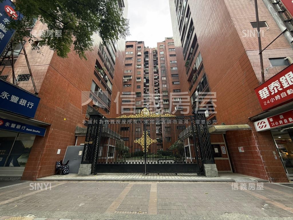 國泰名人朝南美景３房房屋室內格局與周邊環境