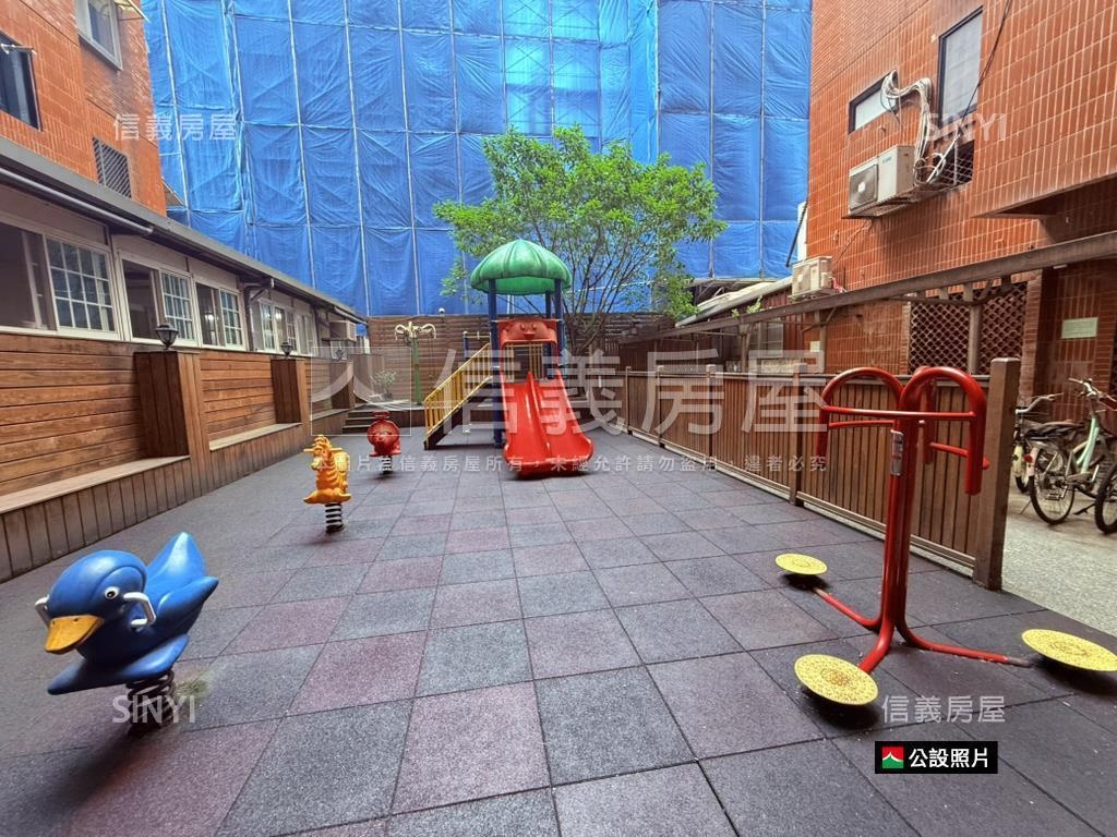 國泰名人朝南美景３房房屋室內格局與周邊環境