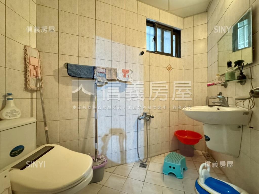 優秀！面寬約８米氣派別墅房屋室內格局與周邊環境