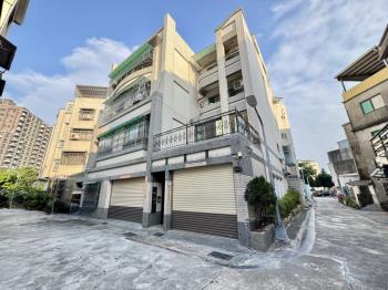 御馬臻品ｘ面寬約８米別墅