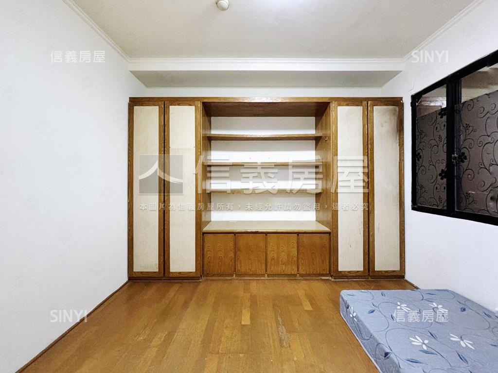 南區近高工雙陽台三房車位房屋室內格局與周邊環境