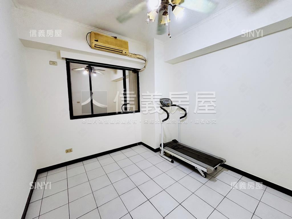 南區近高工雙陽台三房車位房屋室內格局與周邊環境