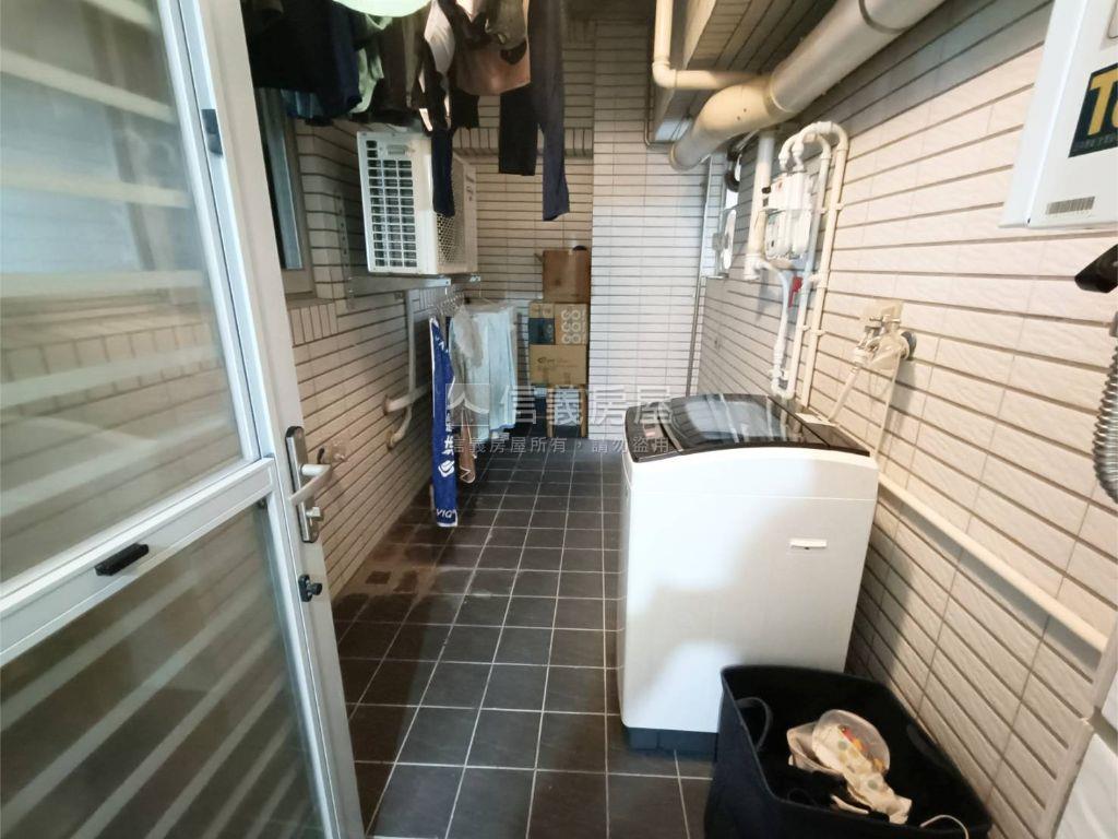 高大特區水丰光優美邸車位房屋室內格局與周邊環境