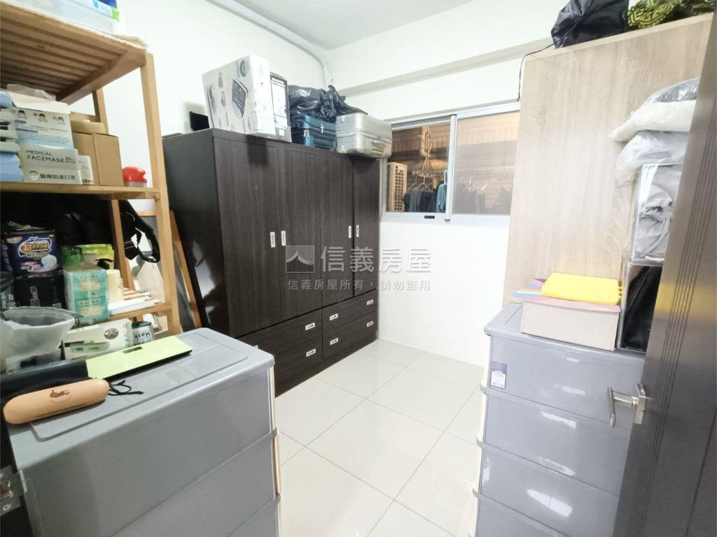 高大特區水丰光優美邸車位房屋室內格局與周邊環境