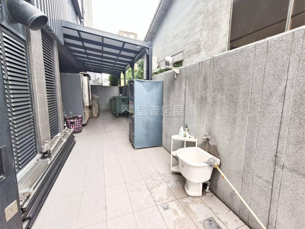高大特區水丰光優美邸車位房屋室內格局與周邊環境