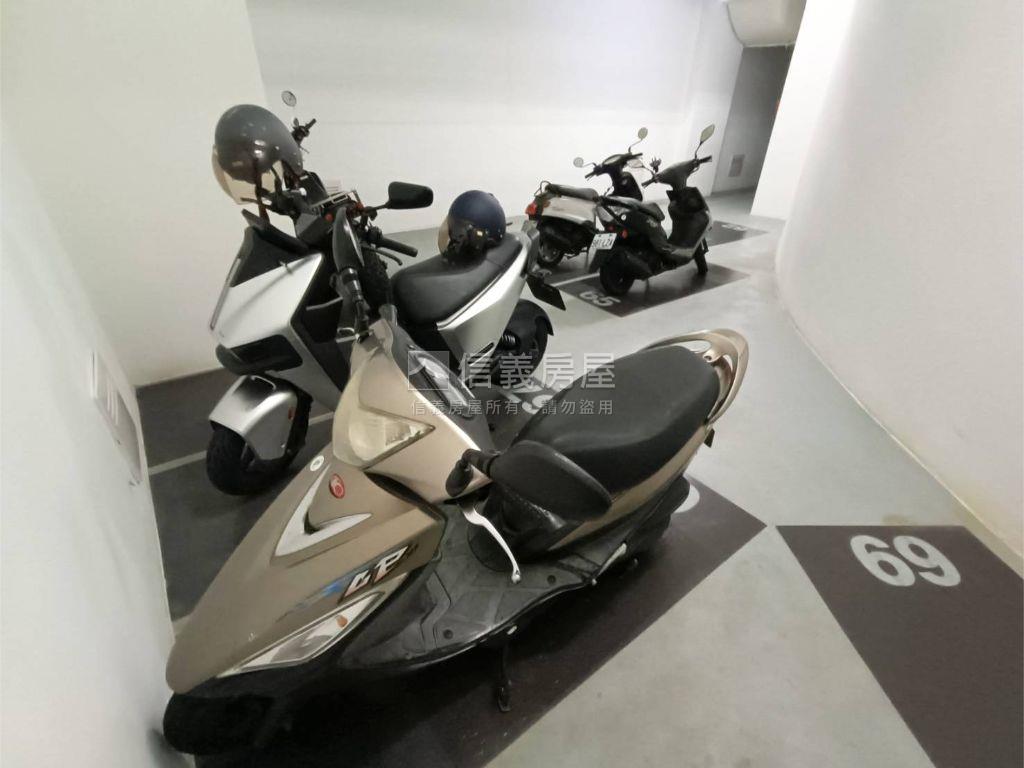 高大特區水丰光優美邸車位房屋室內格局與周邊環境