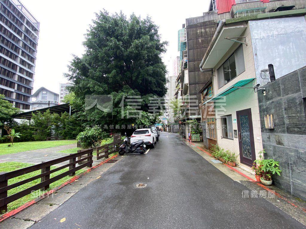 中正菁英獨立產權車位房屋室內格局與周邊環境