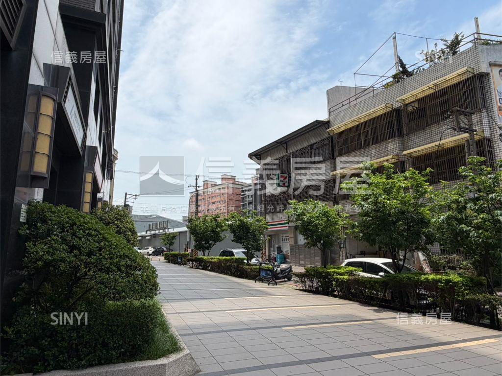 詠藏漂亮金店面房屋室內格局與周邊環境