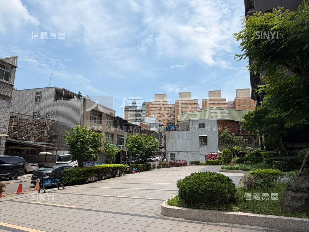 詠藏漂亮金店面房屋室內格局與周邊環境