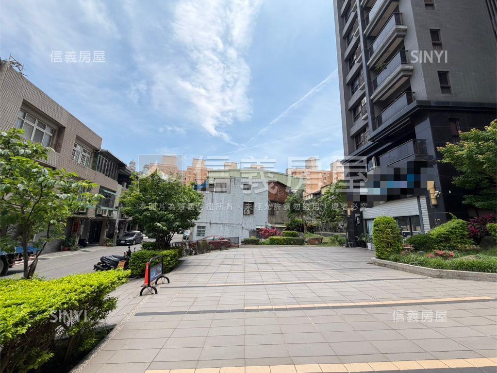 詠藏漂亮金店面房屋室內格局與周邊環境