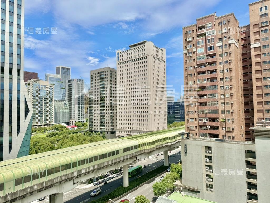 近未來１０１捷運三房平車房屋室內格局與周邊環境
