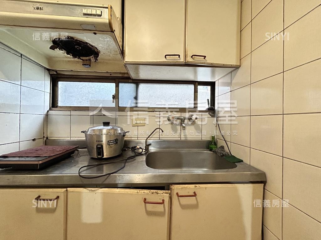 南京復興稀有低總套房房屋室內格局與周邊環境