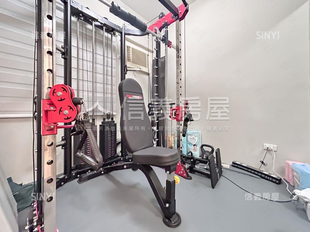 極品輕奢美妝２房車位房屋室內格局與周邊環境