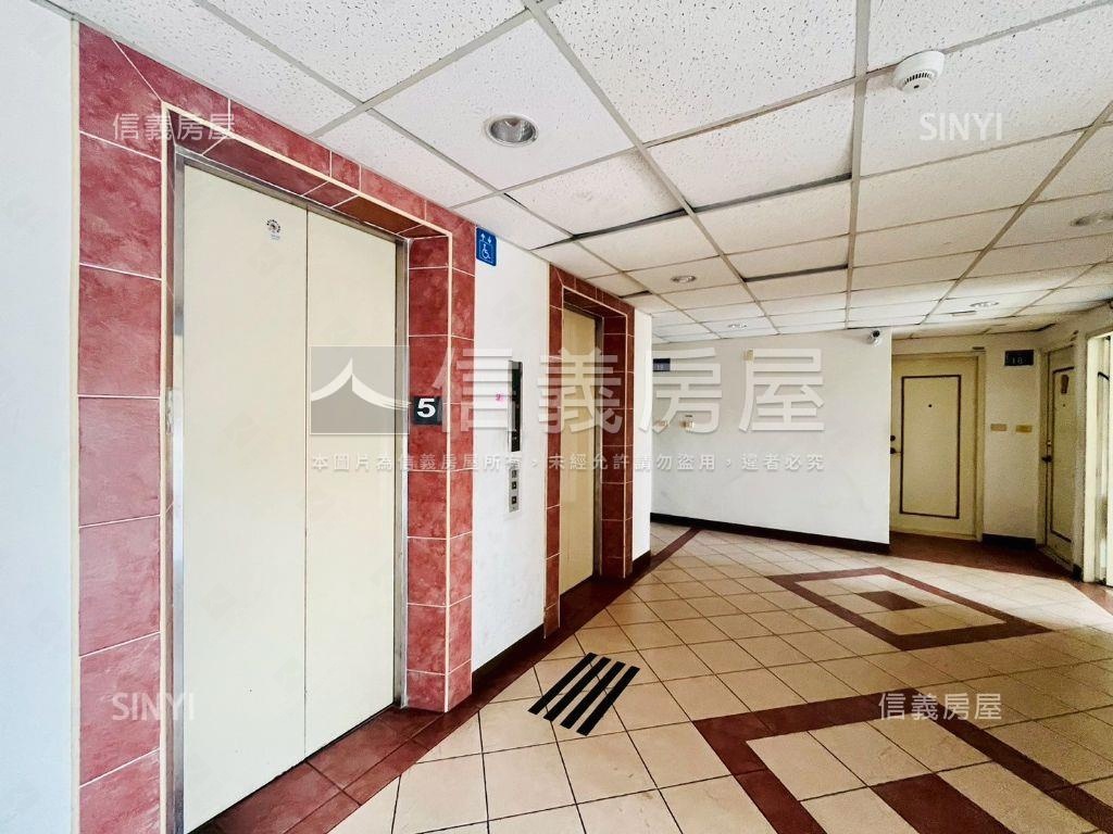 勤益科大電梯套房屋主誠售房屋室內格局與周邊環境