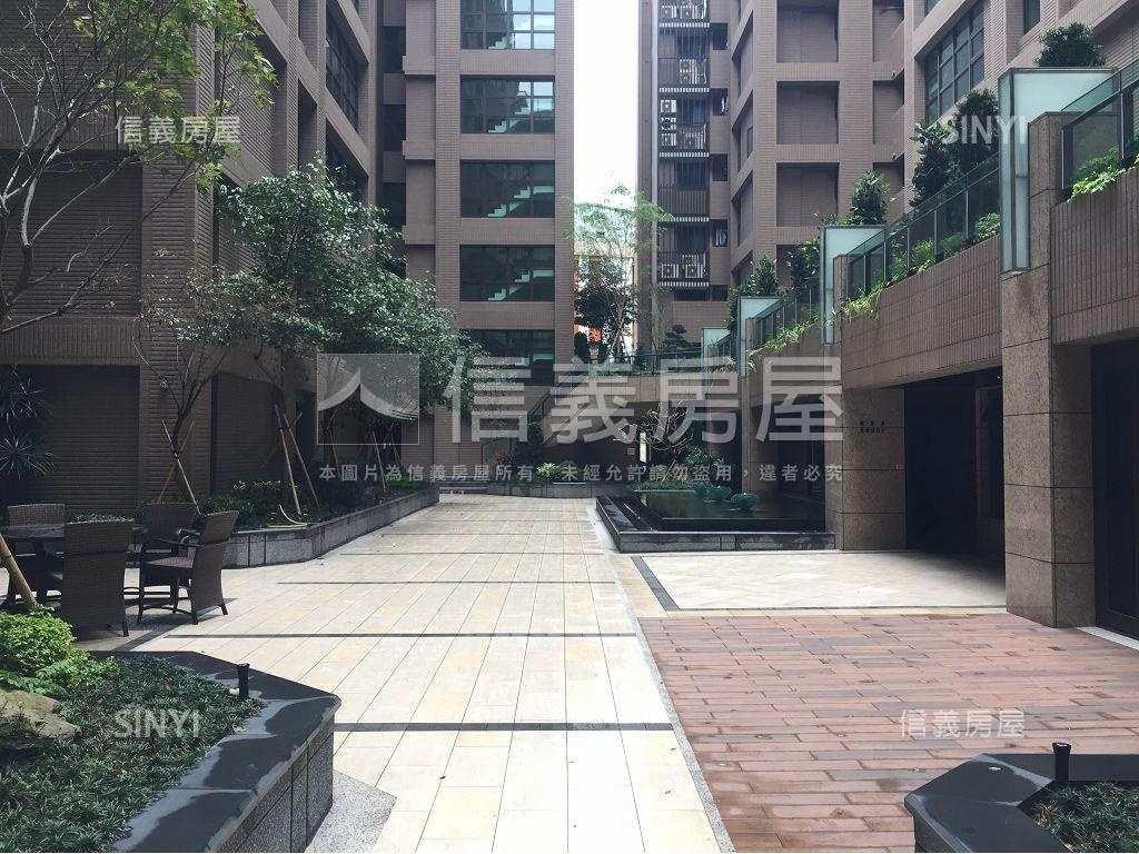 優質龍鳳黃金店面房屋室內格局與周邊環境
