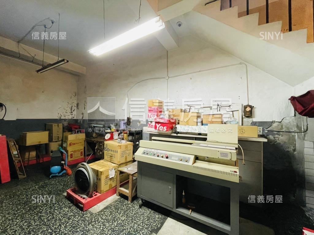 約８米大面寬臨路整棟透店房屋室內格局與周邊環境