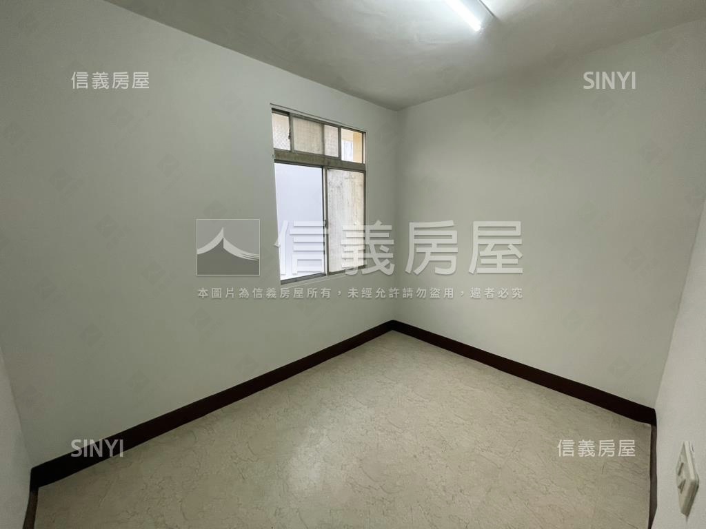 台鳳新整理透天房屋室內格局與周邊環境