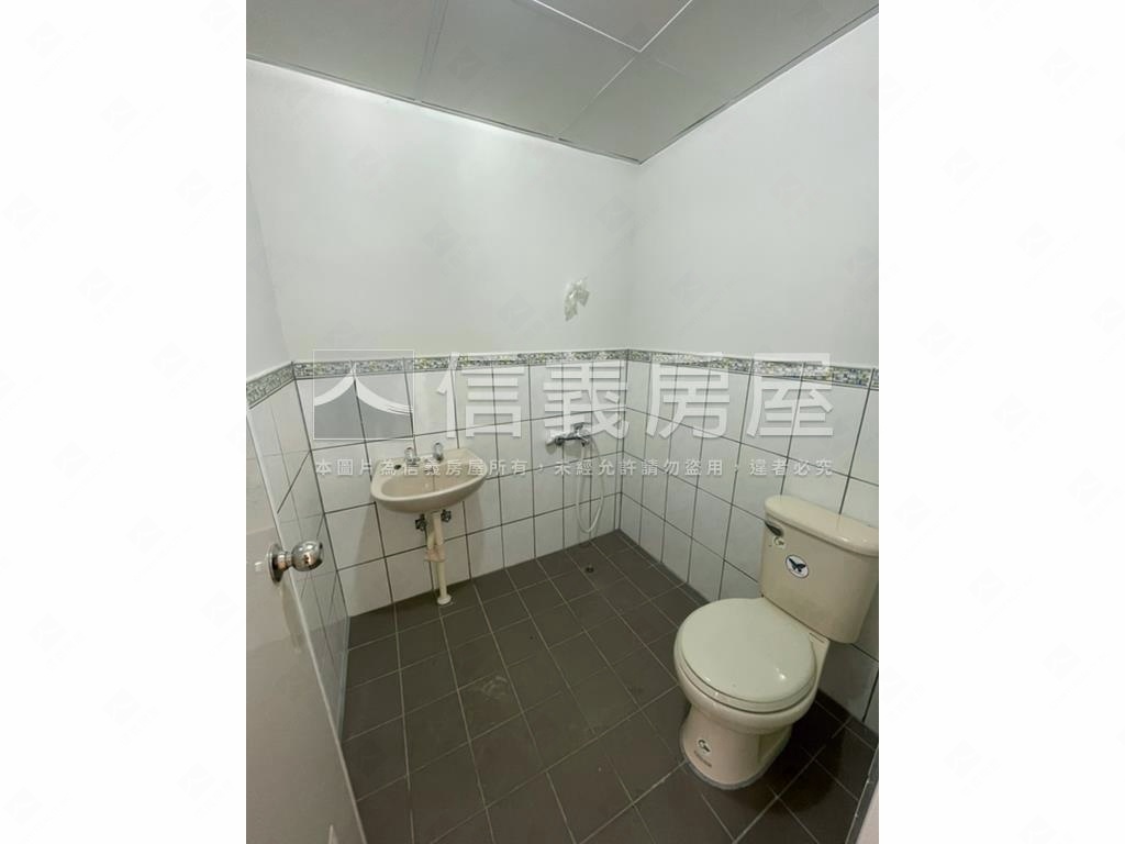 台鳳新整理透天房屋室內格局與周邊環境