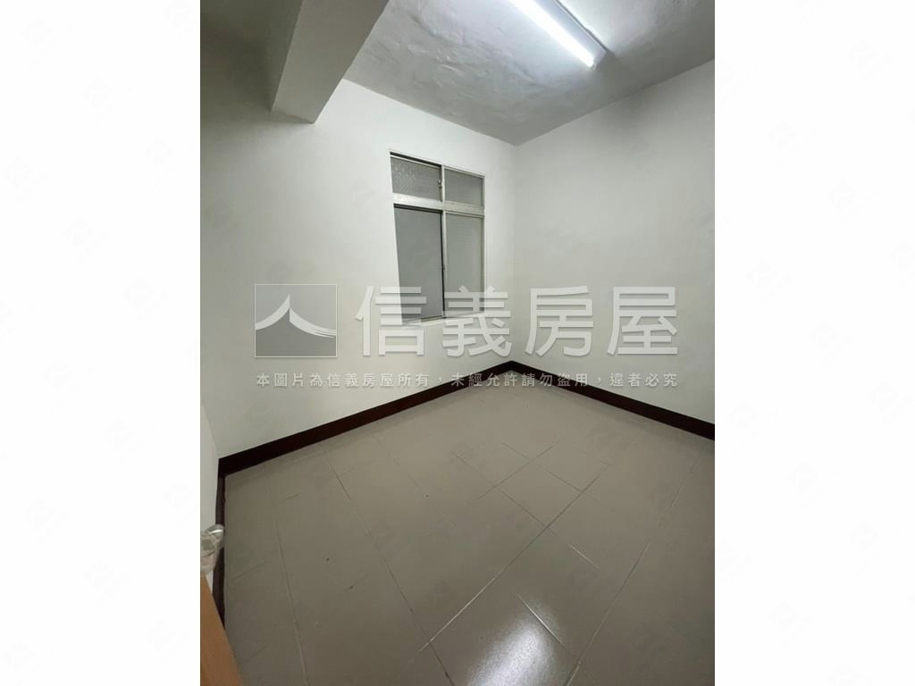 台鳳新整理透天房屋室內格局與周邊環境