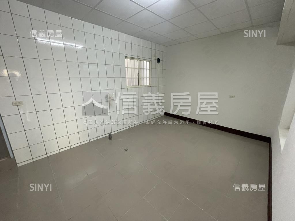 台鳳新整理透天房屋室內格局與周邊環境