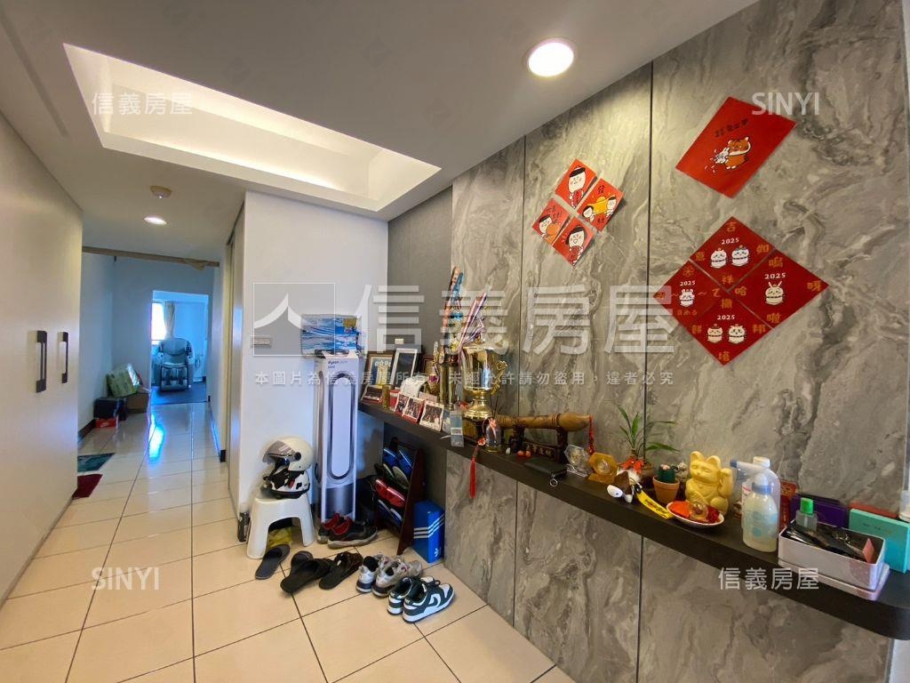 降價◆高樓視野三房附車位房屋室內格局與周邊環境