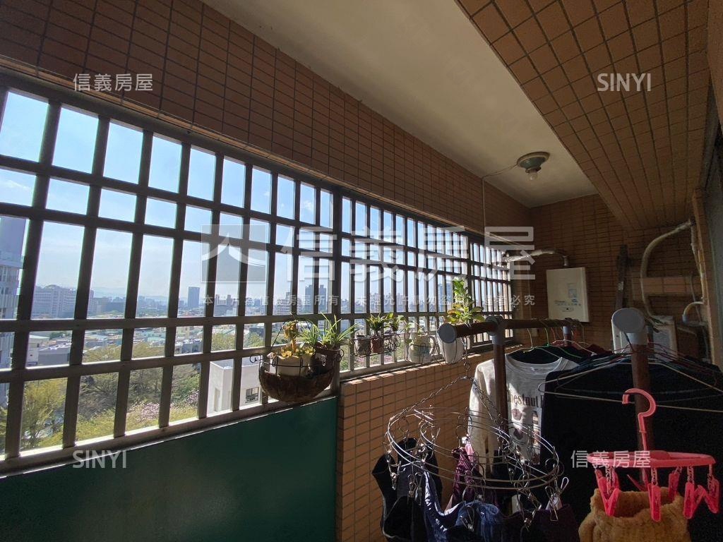 降價◆高樓視野三房附車位房屋室內格局與周邊環境