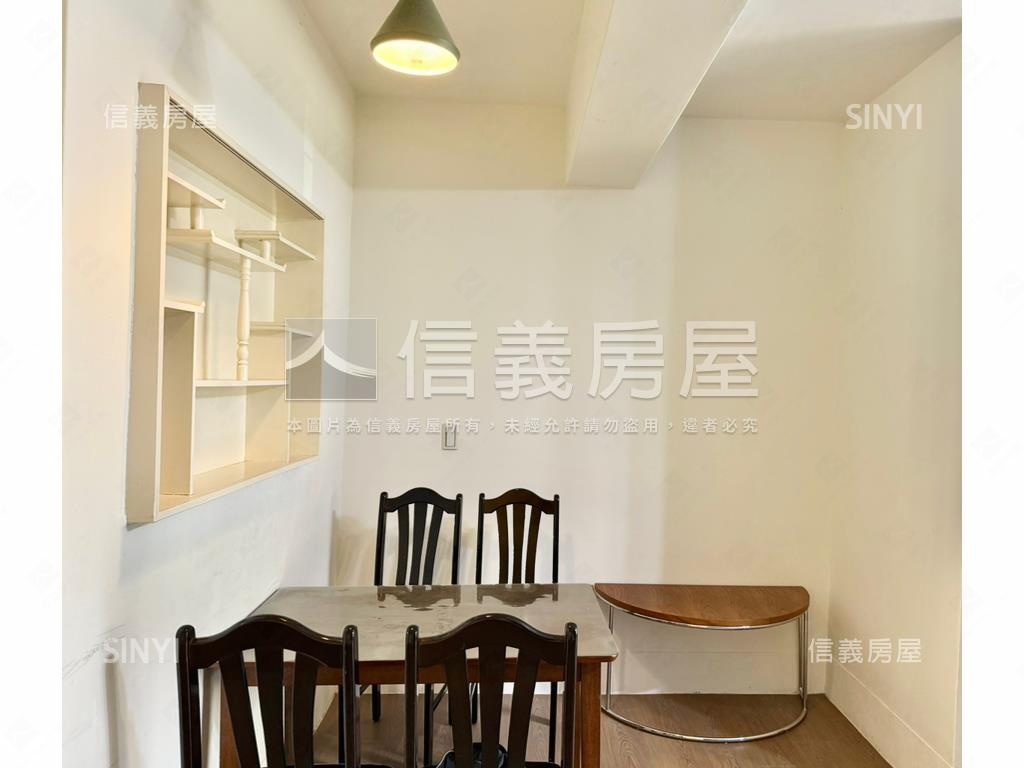 板橋站＃體育場＃公寓２樓房屋室內格局與周邊環境