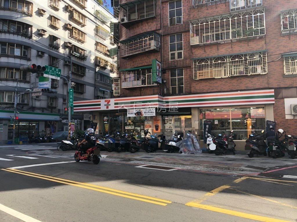 三民街收租金店面房屋室內格局與周邊環境