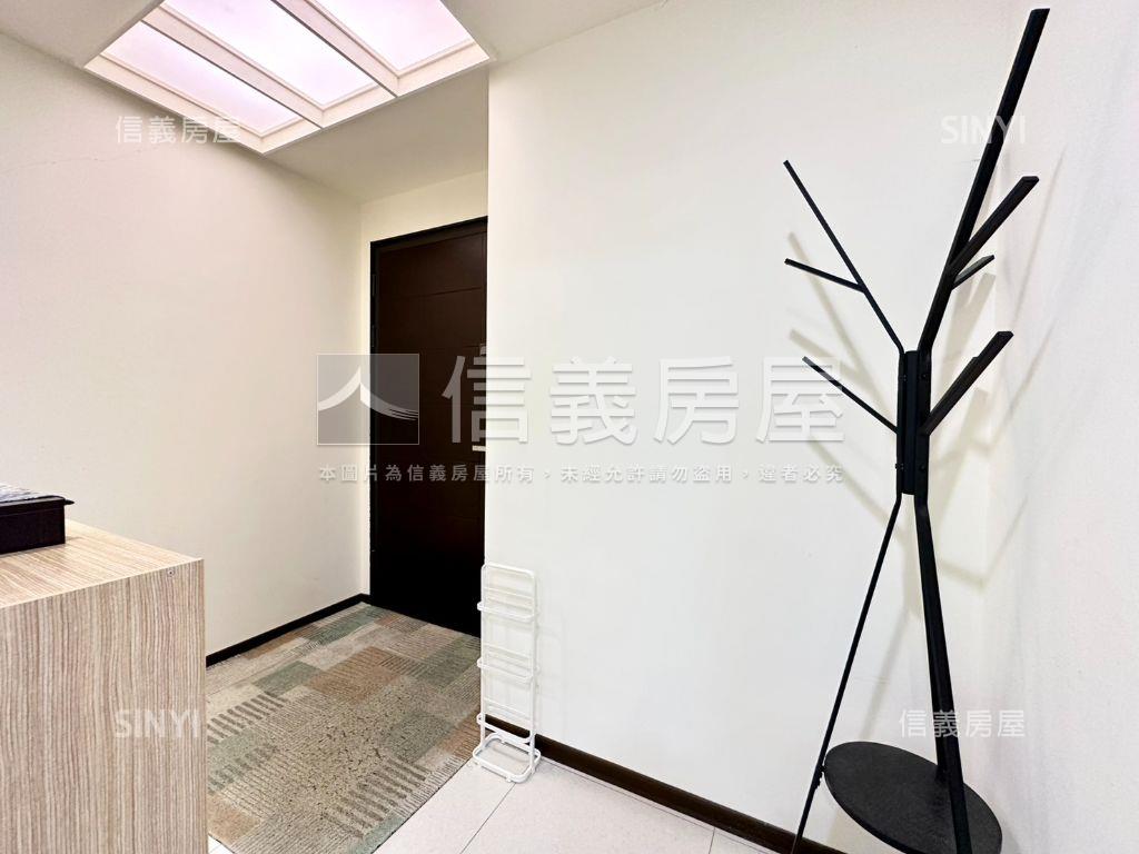 高樓採光捷仕堡２房車位房屋室內格局與周邊環境