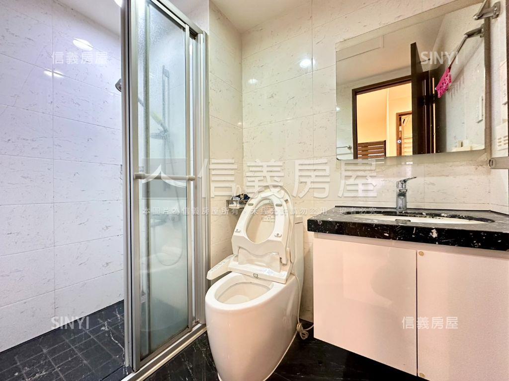 高樓採光捷仕堡２房車位房屋室內格局與周邊環境