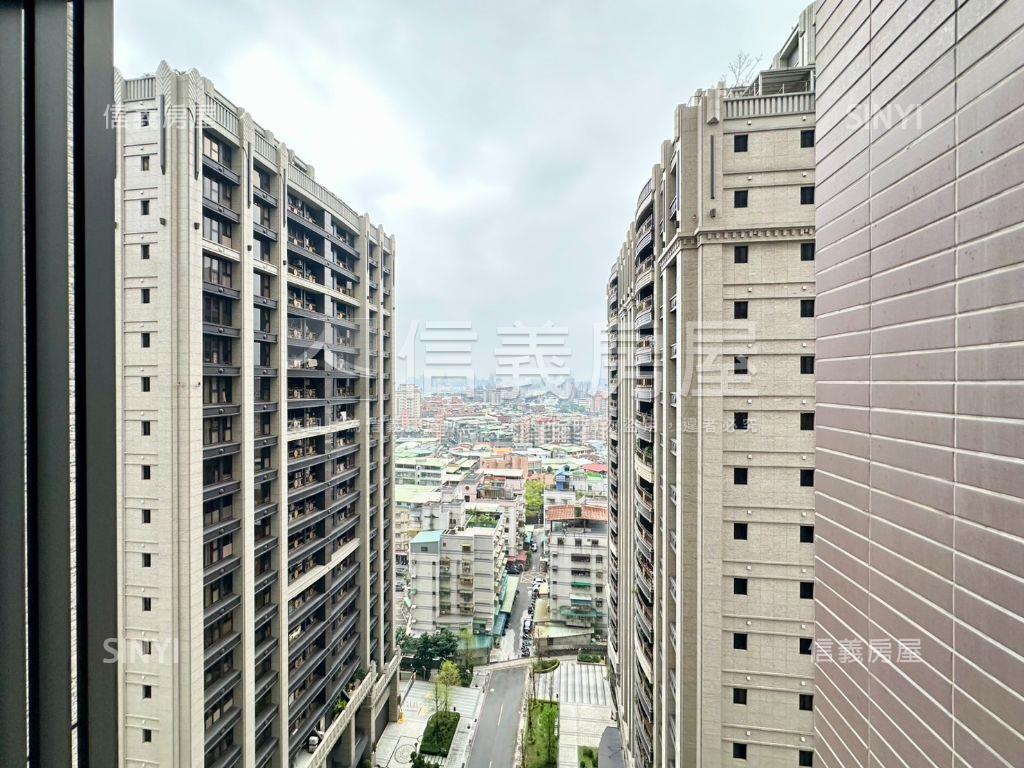 高樓採光捷仕堡２房車位房屋室內格局與周邊環境