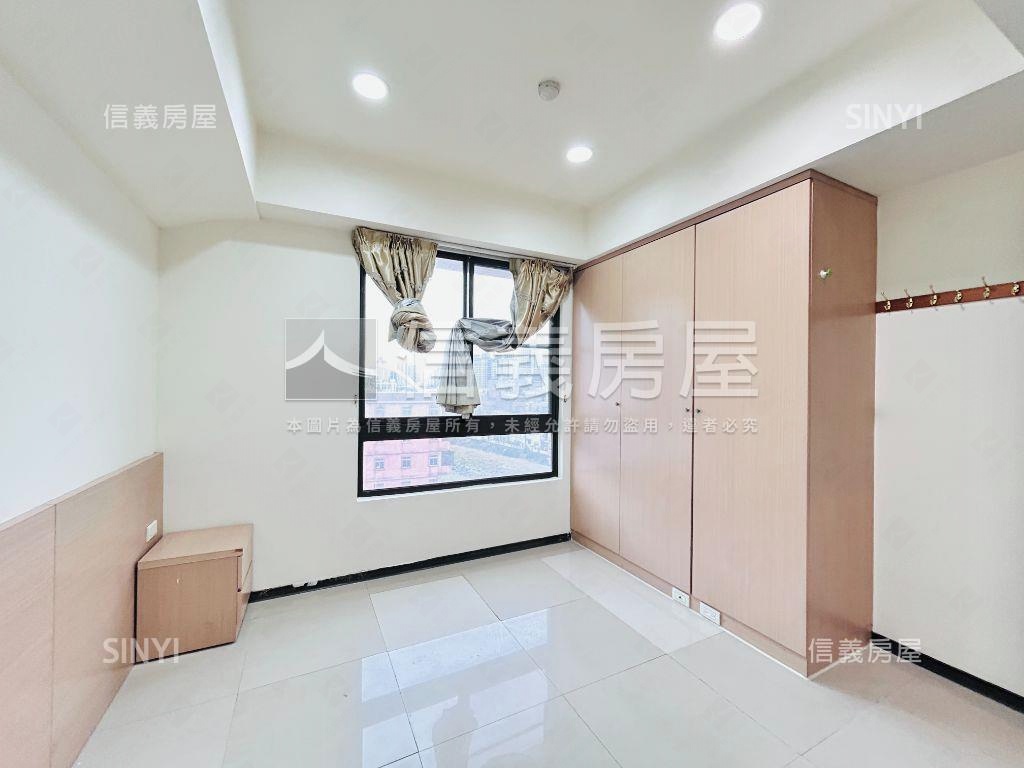 五星一品三房房屋室內格局與周邊環境