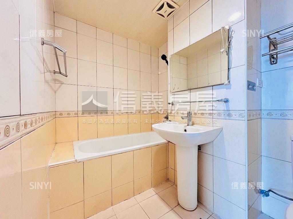 五星一品三房房屋室內格局與周邊環境