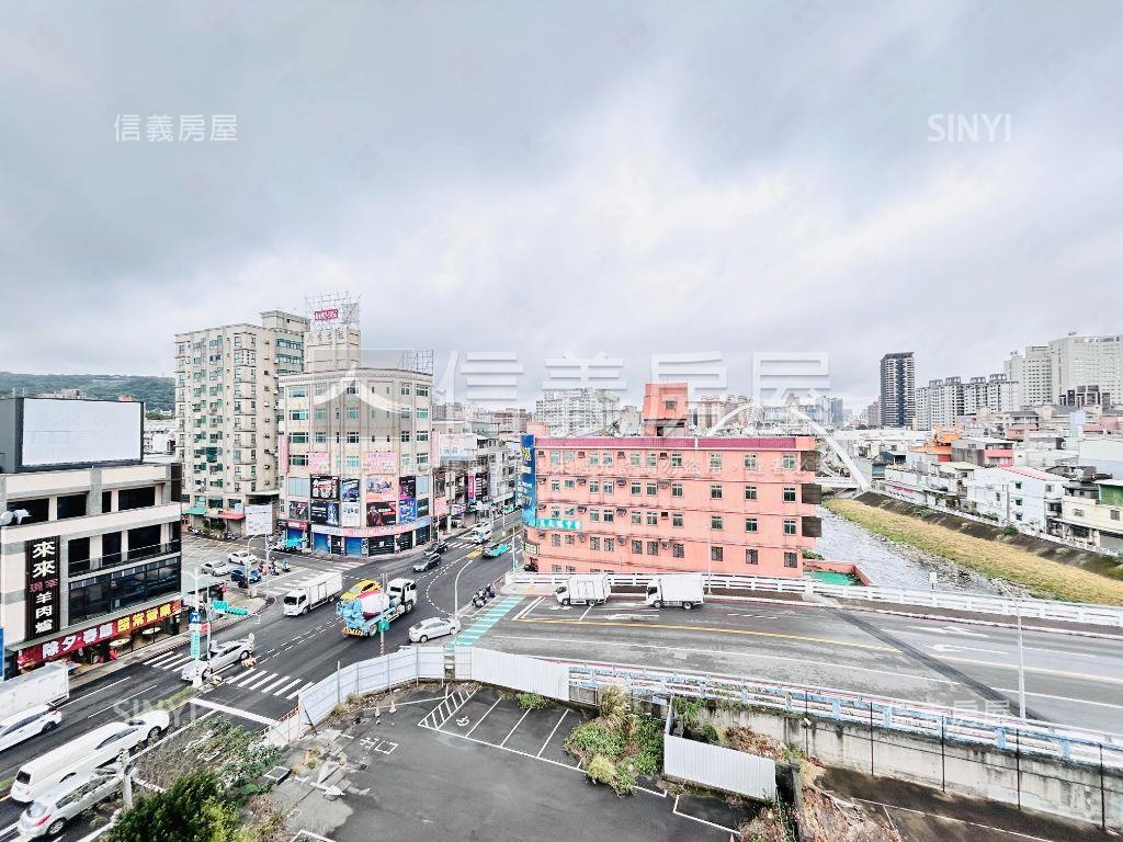 五星一品三房房屋室內格局與周邊環境