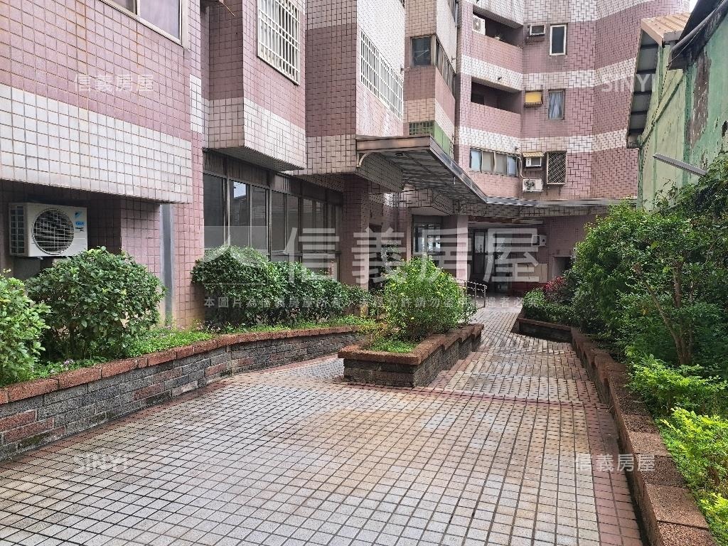 芳鄰名邸視野混搭風五房房屋室內格局與周邊環境