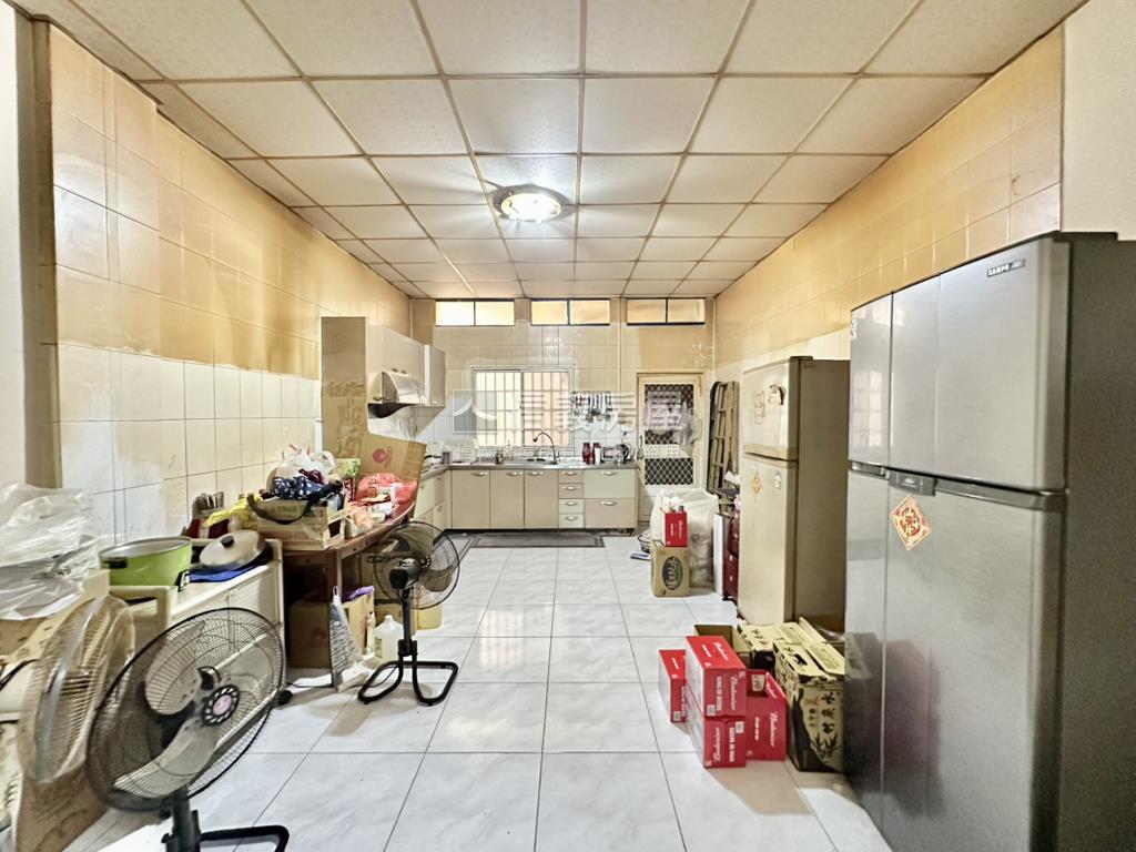 府安路近北區傳統透天房屋室內格局與周邊環境