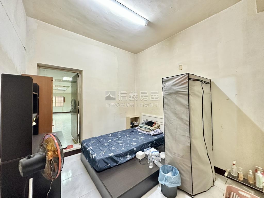 府安路近北區傳統透天房屋室內格局與周邊環境