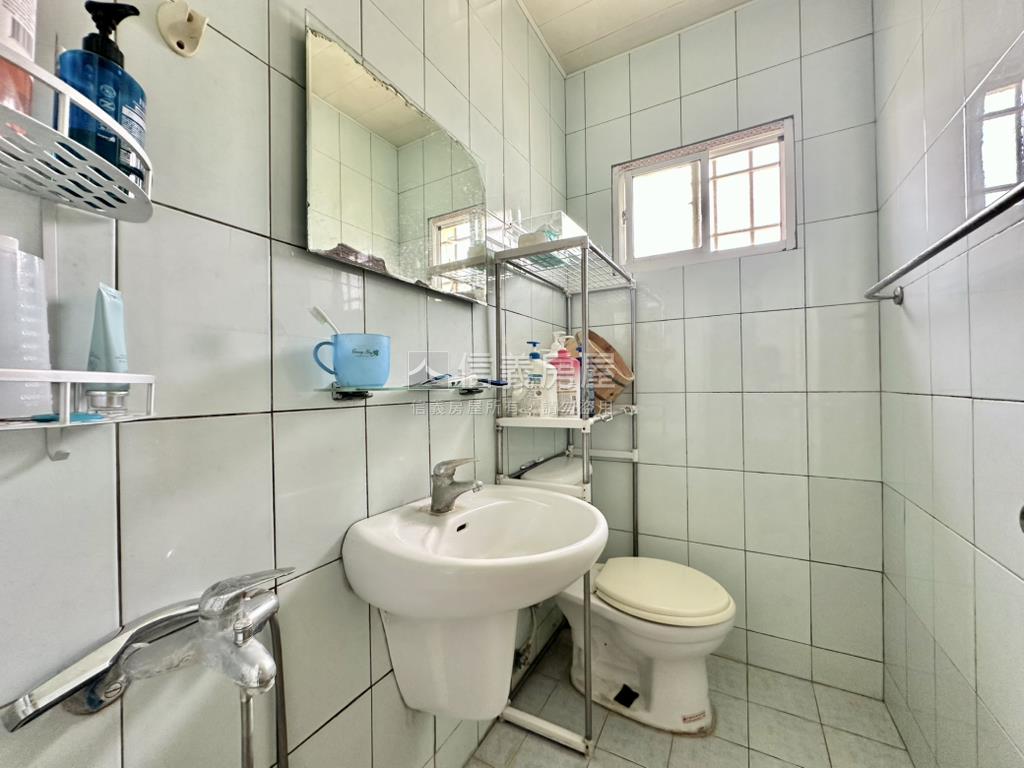 府安路近北區傳統透天房屋室內格局與周邊環境