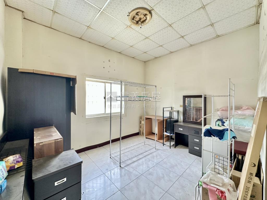 府安路近北區傳統透天房屋室內格局與周邊環境