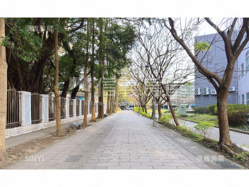 校園靜景黃金三樓宅房屋室內格局與周邊環境