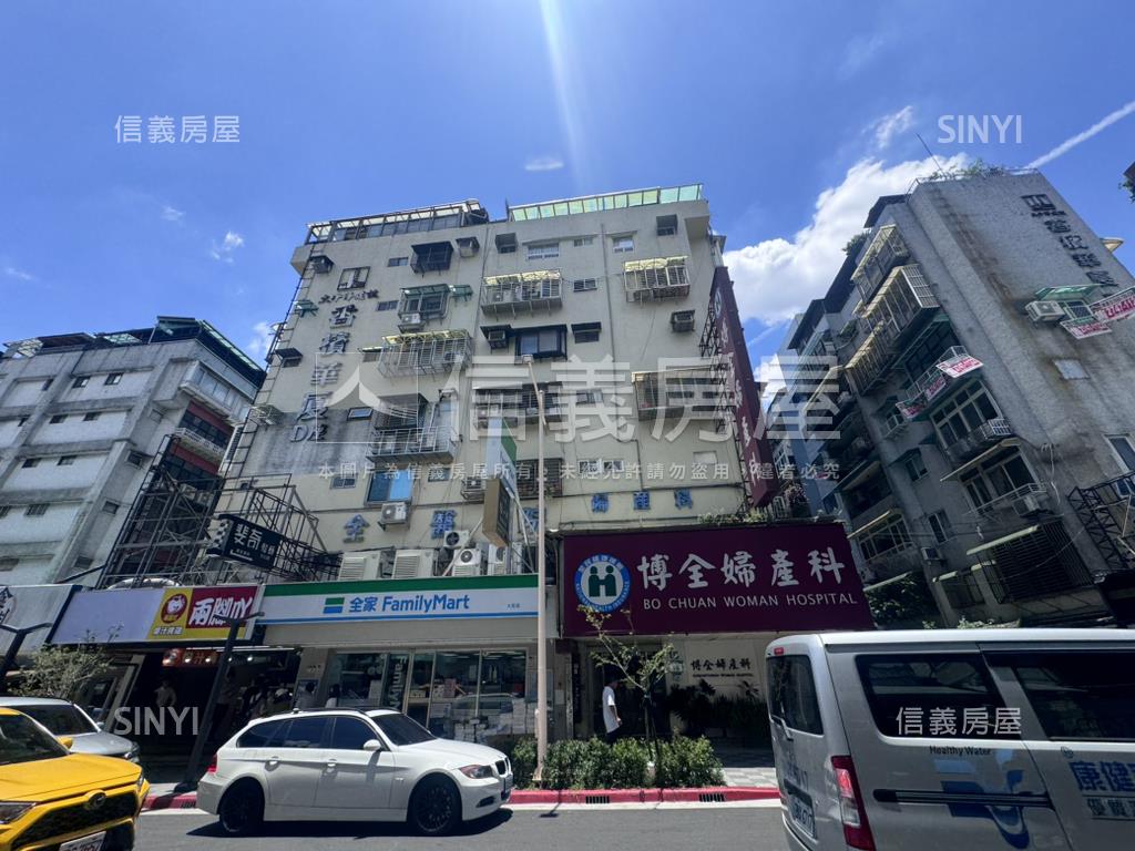 東區香檳ＳＯＧＯ精品套房房屋室內格局與周邊環境